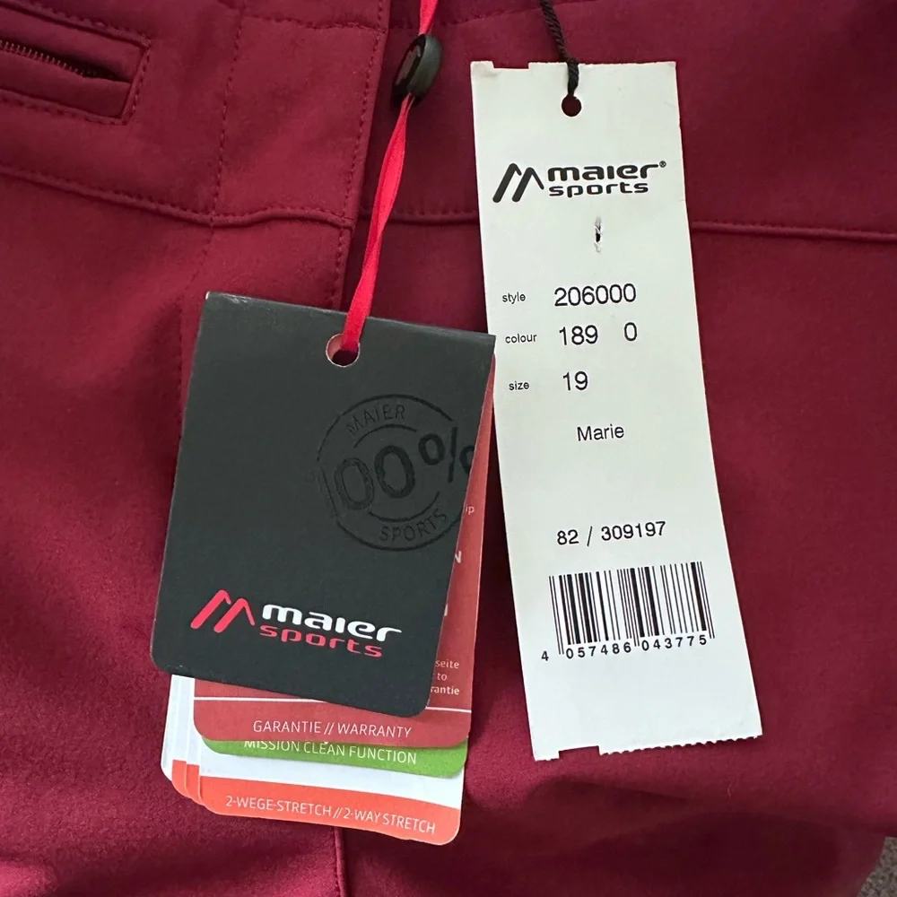 Women's Red Jacket - Picture 4 of 4